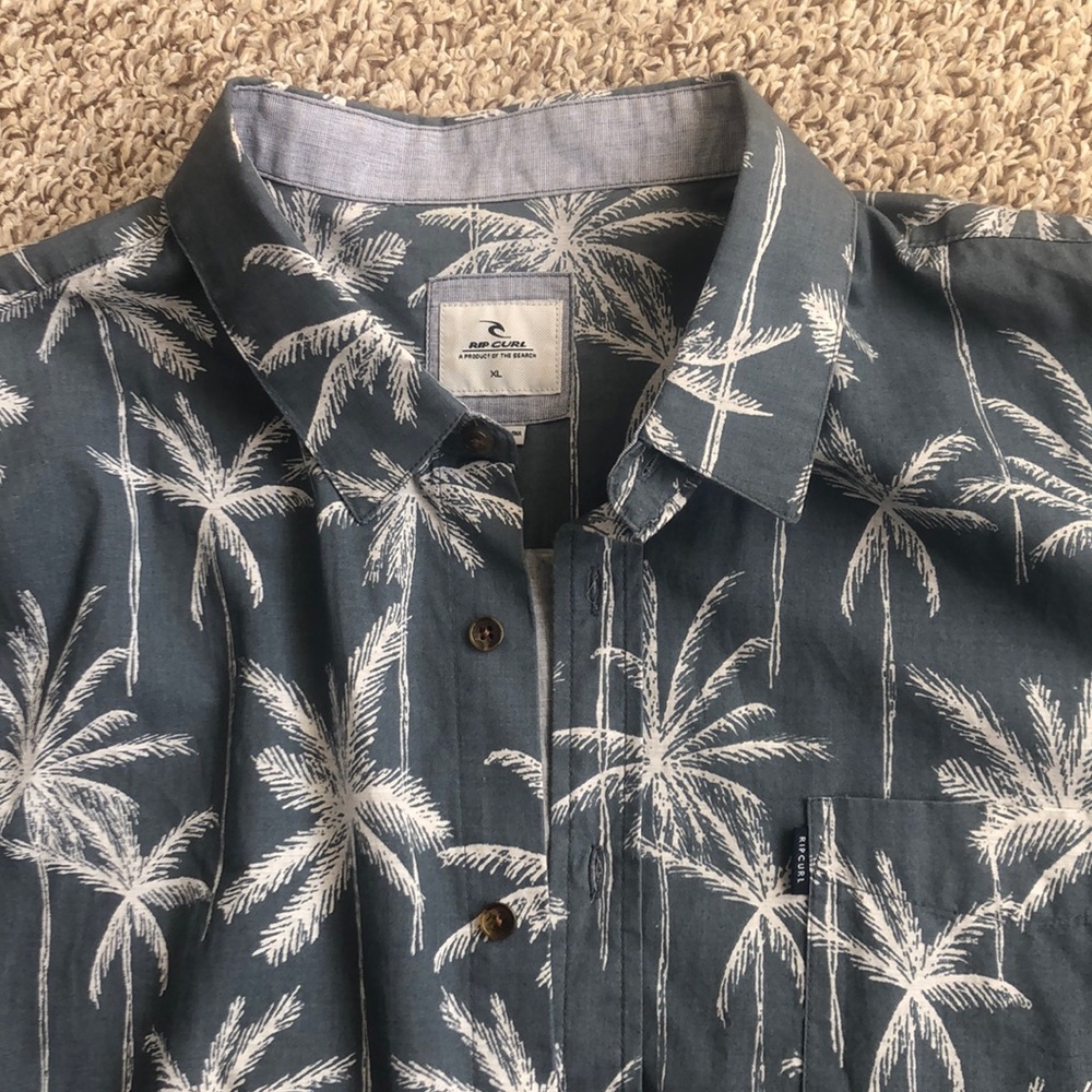 RIP CURL BUTTON DOWN ALOHA SHIRT